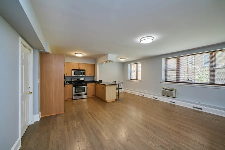 2115 W Farwell Avenue #103, Chicago, IL 60645 - Image #2