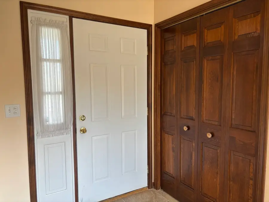 4950 Tarrington Drive, Hoffman Estates, IL 60010 - Image #2