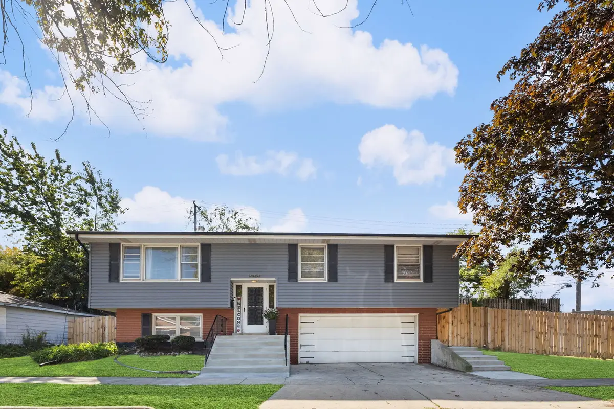 2635 W 94th Place, Evergreen Park, IL 60805 - Image #1