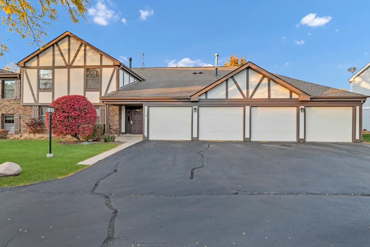 1256 Plum Tree Court #D1, Schaumburg, IL 60193 - Image #1