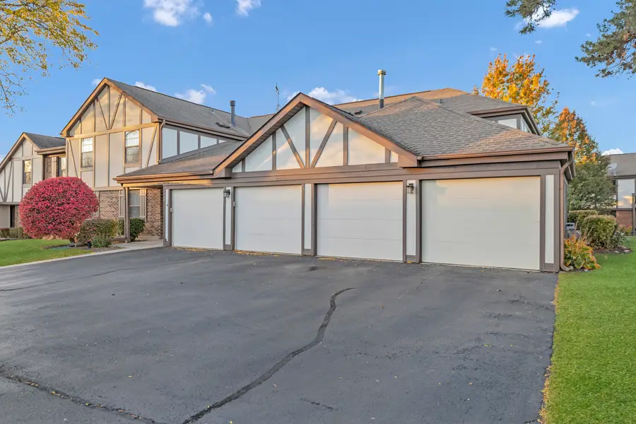 1256 Plum Tree Court #D1, Schaumburg, IL 60193 - Image #2