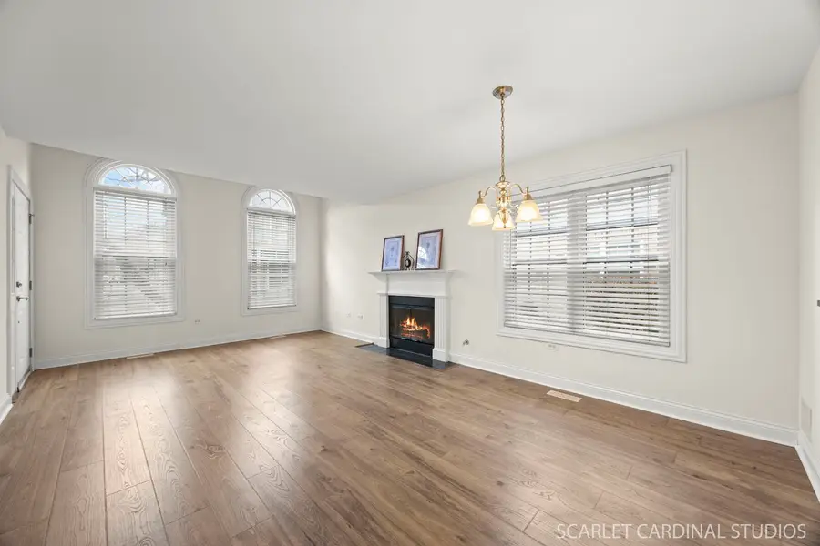 35 Foxcroft Road #123, Naperville, IL 60565 - Image #2