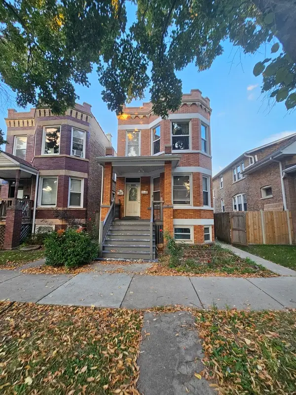3925 N Saint Louis Avenue, Chicago, IL 60618