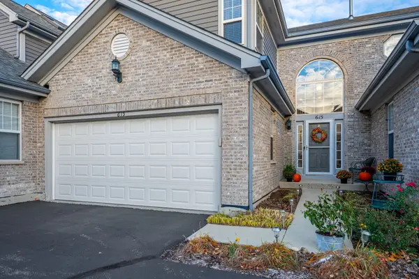 615 Kresswood Drive #615, McHenry, IL 60050