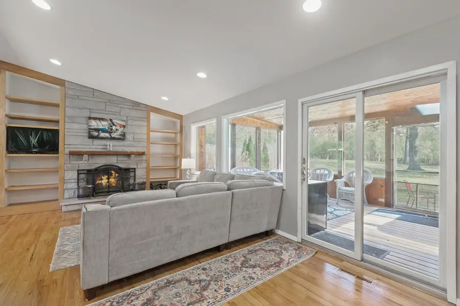 185 Kimberly Road, North Barrington, IL 60010 - Image #3