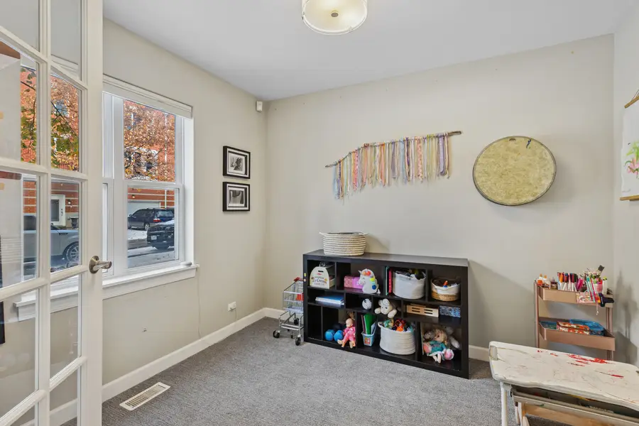 2721 W Dakin Street, Chicago, IL 60618 - Image #3