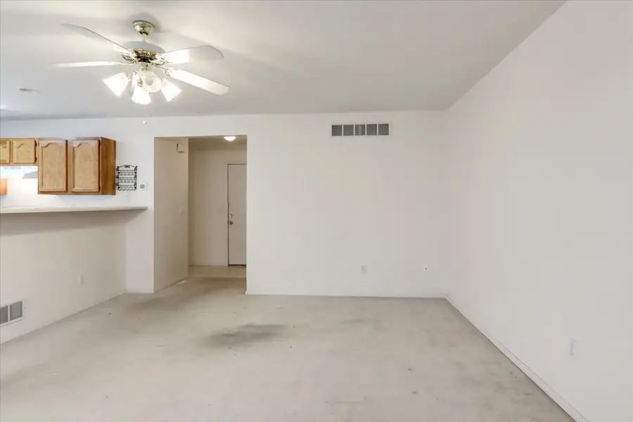 1204 Colonial Avenue, Bloomington, IL 61701 - Image #3