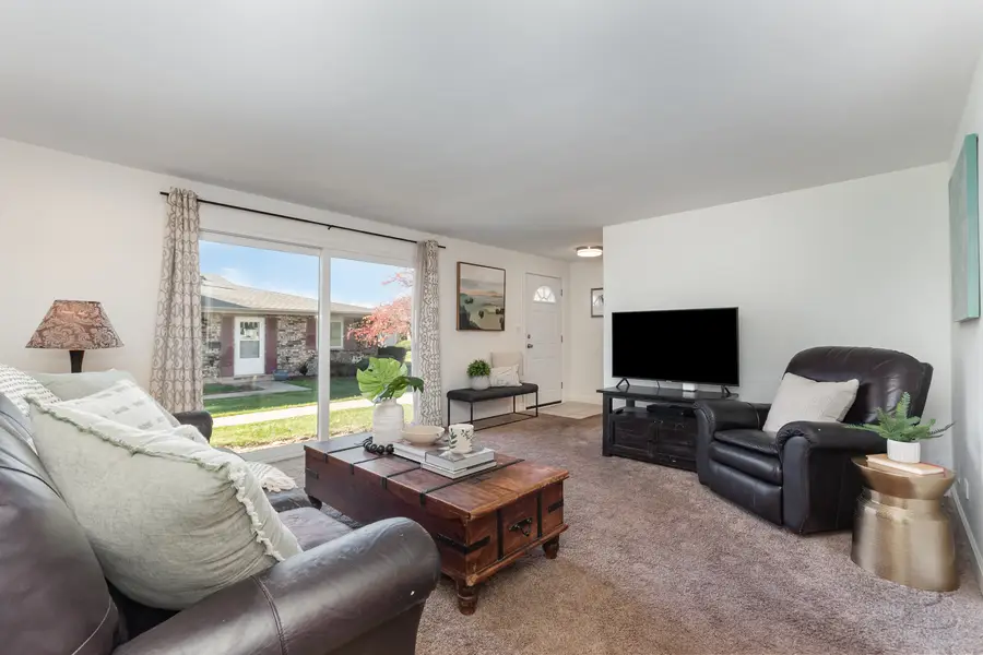 314 Covehill Court #314, Schaumburg, IL 60194 - Image #3