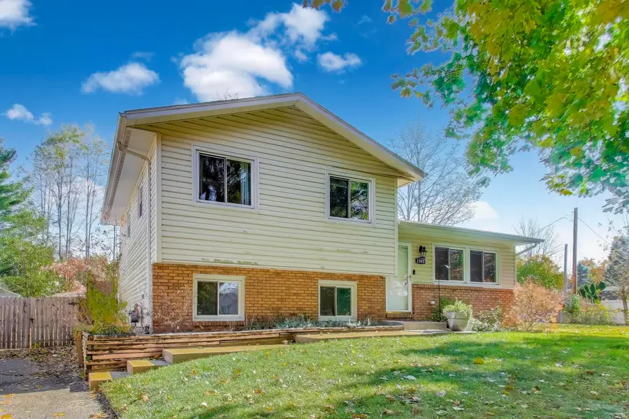 37411 N Fairview Lane, Lake Villa, IL 60046 - Image #2