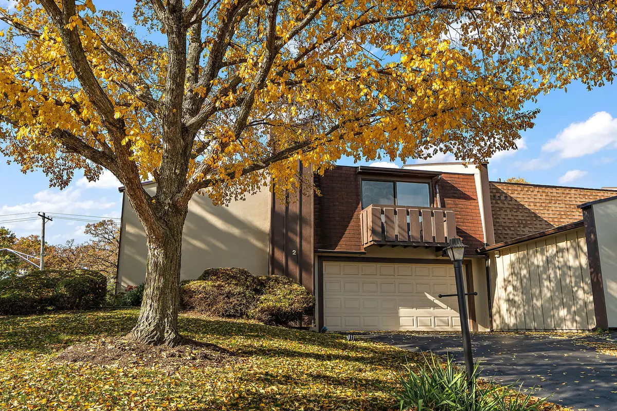 2 Westwood Drive, Indian Head Park, IL 60525 - Image #1