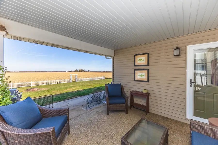 804 Havens Drive, Hudson, IL 61748 - Image #2