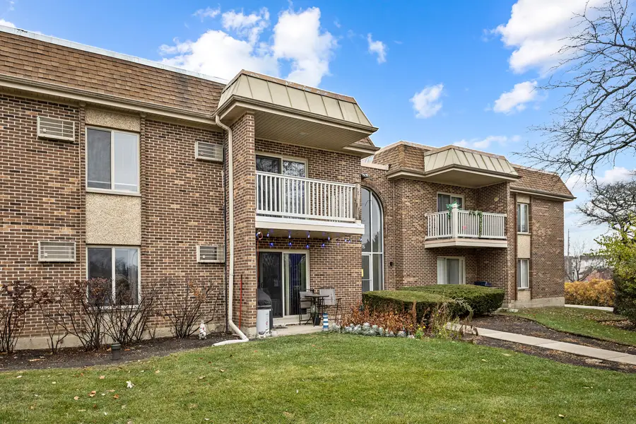 2415 N Kennicott Drive #1D, Arlington Heights, IL 60004 - Image #2
