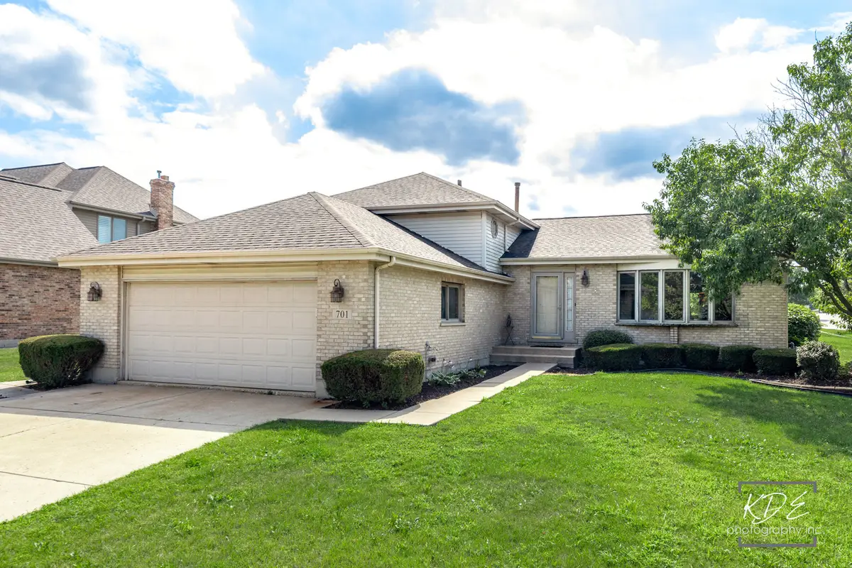 701 Bishops Drive, New Lenox, IL 60451 - Image #1