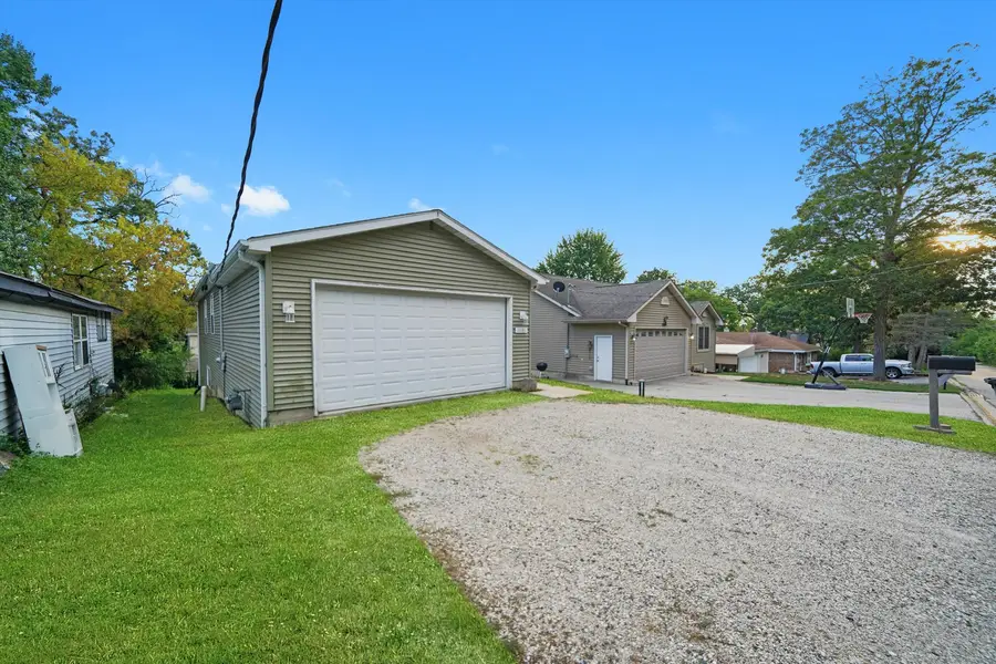 26183 W Wooster Lake Avenue, Ingleside, IL 60041 - Image #2