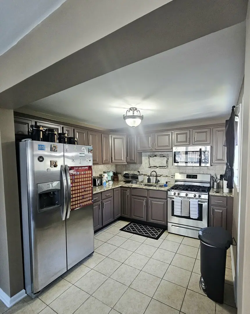 900 Charles Street, Aurora, IL 60506 - Image #2