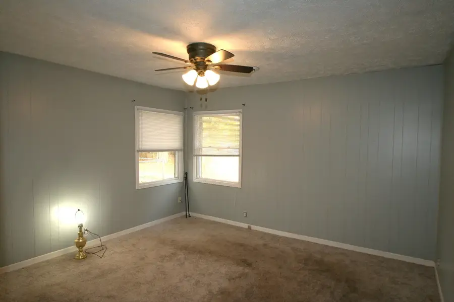 204 E 4th Street, Mackinaw, IL 61755 - Image #2