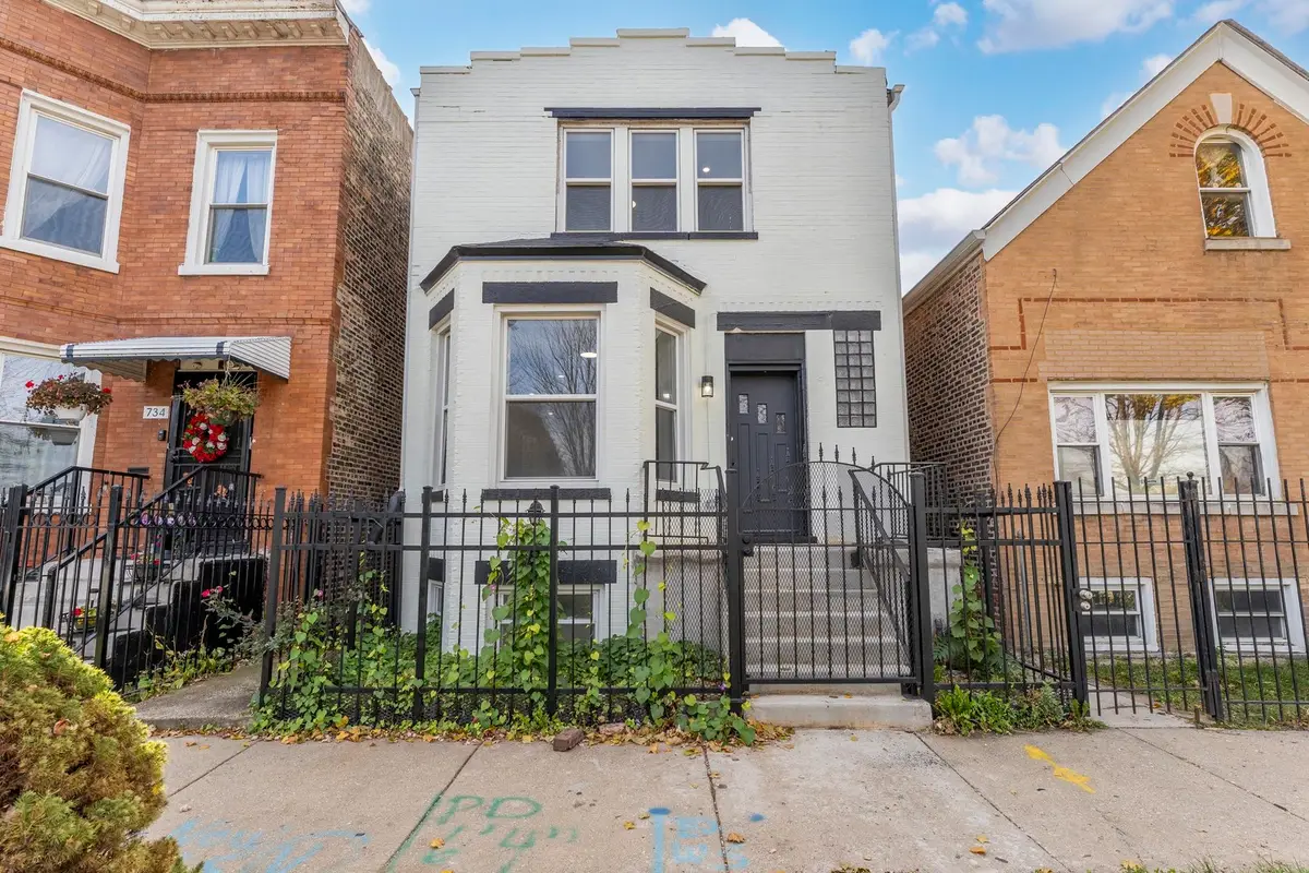 736 N Sawyer Avenue, Chicago, IL 60624 - Image #1