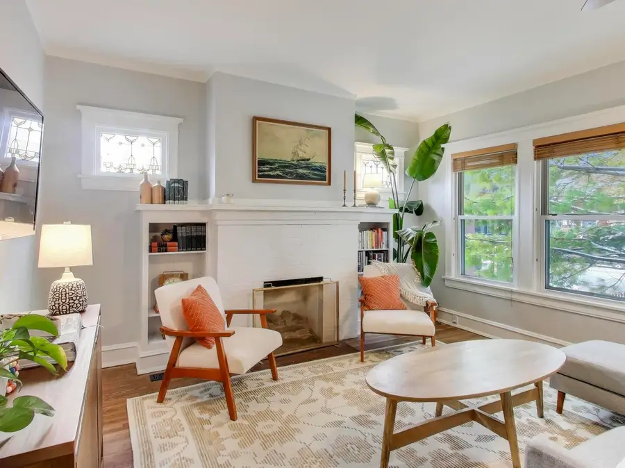 140 N Ridgeland Avenue #1S, Oak Park, IL 60302 - Image #2