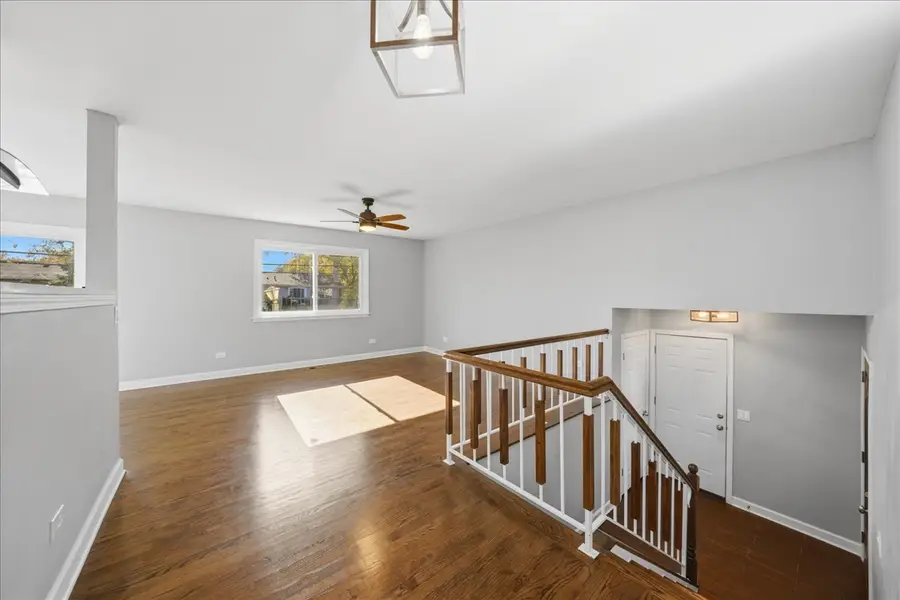 1081 Hunter Street, Lombard, IL 60148 - Image #2