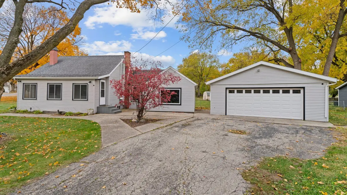 1003 Institute Boulevard, Dixon, IL 61021 - Image #1