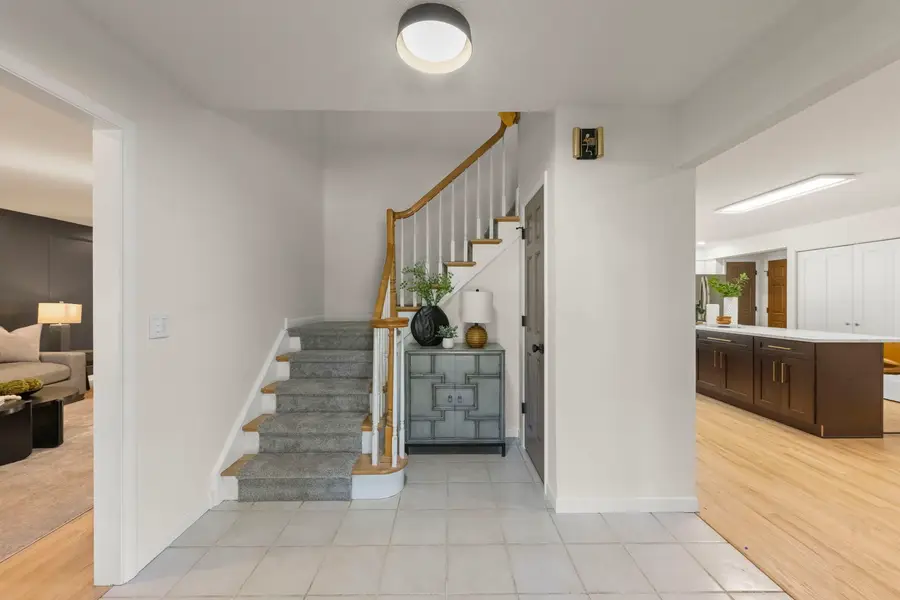 2823 Cooper Court, Woodridge, IL 60517 - Image #2