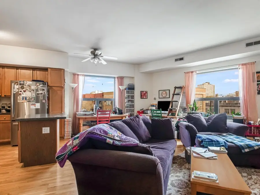 4350 N Broadway Street #311, Chicago, IL 60613 - Image #2