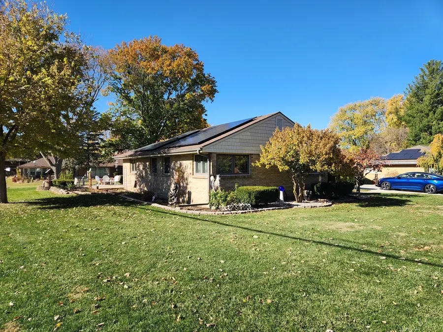 1801 Avenue E, Sterling, IL 61081 - Image #3