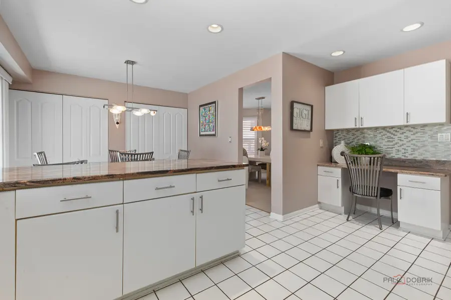 Address Withheld By Seller, Buffalo Grove, IL 60089 - Image #3