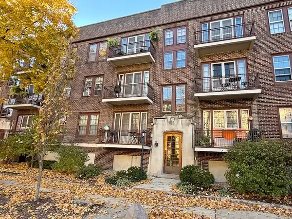 307 N Prairie Street #9, Champaign, IL 61820