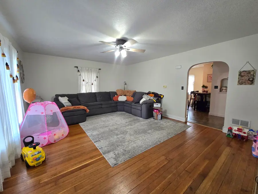 255 S Fourth Street, Clifton, IL 60927 - Image #3