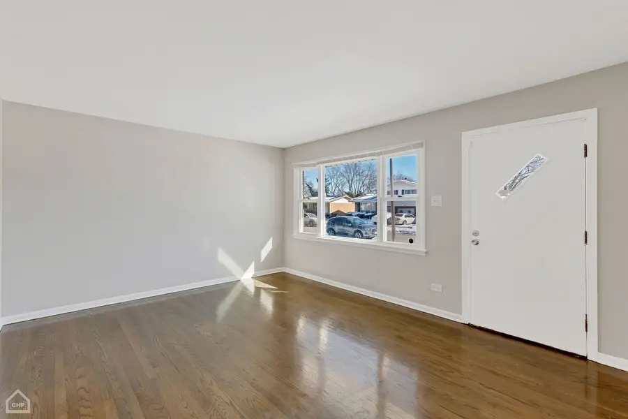 15666 Woodlawn East Avenue, South Holland, IL 60473 - Image #2