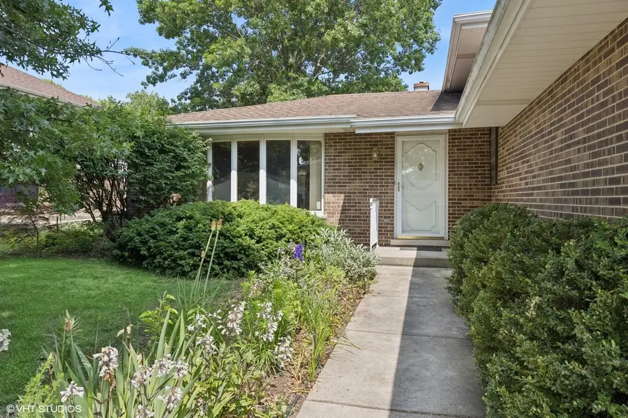 7769 Danbury Drive, Darien, IL 60561 - Image #2