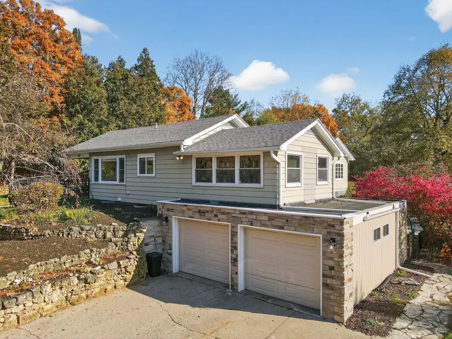 707 Coolidge Place, Rockford, IL 61107 - Image #2