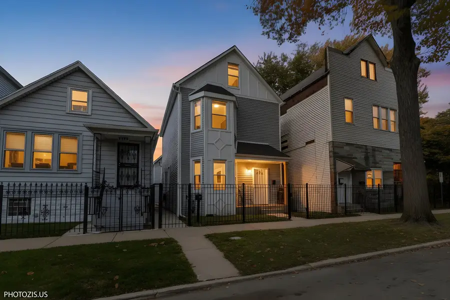 8404 S Exchange Avenue, Chicago, IL 60617 - Image #2