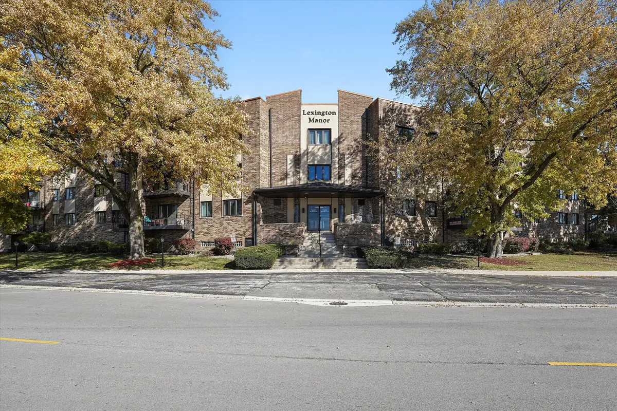 7100 W 95th Street #312, Oak Lawn, IL 60453 - Image #1