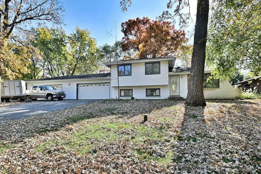 29w265 Lee Road, West Chicago, IL 60185 - Image #2