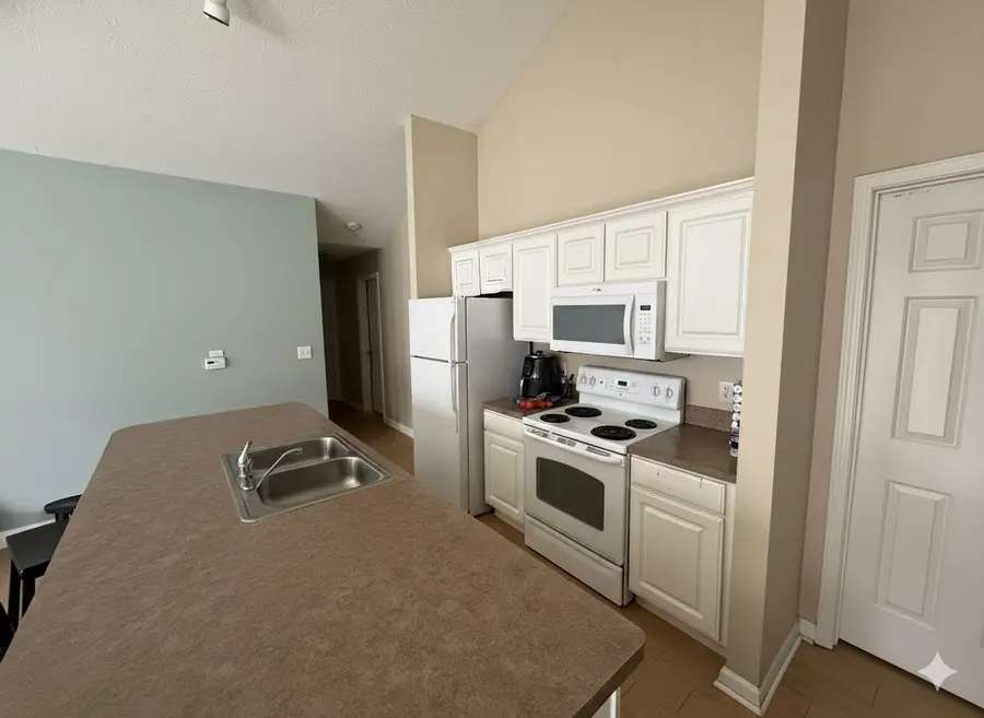 1905 N Lincoln Avenue #319, Urbana, IL 61801 - Image #3