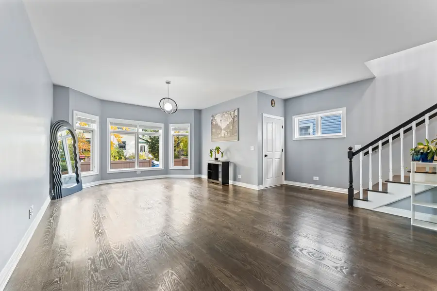 4602 N Kelso Avenue, Chicago, IL 60630 - Image #2