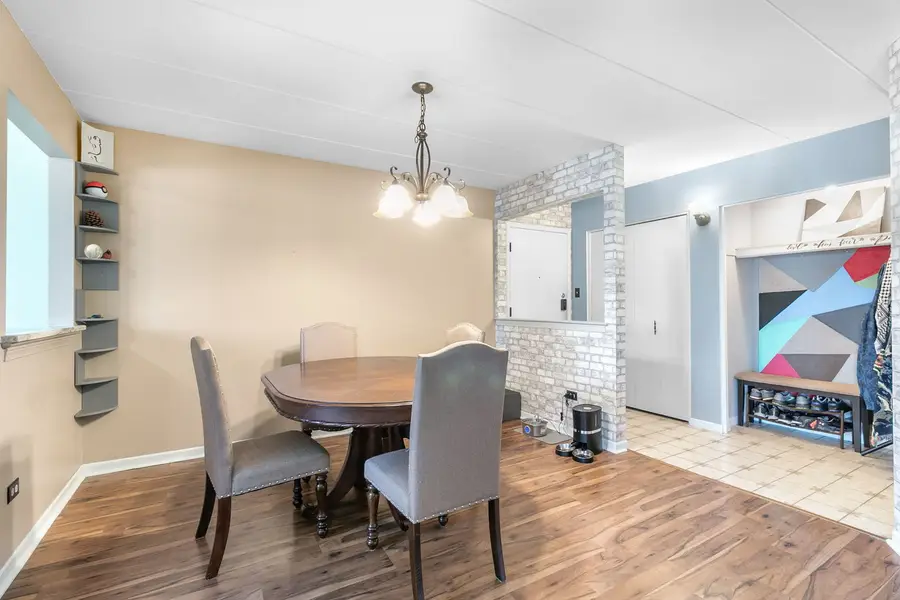 11045 S Theresa Circle #2B, Palos Hills, IL 60465 - Image #2