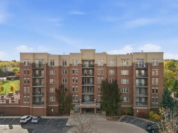 615 Perrie Drive #605, Elk Grove Village, IL 60007