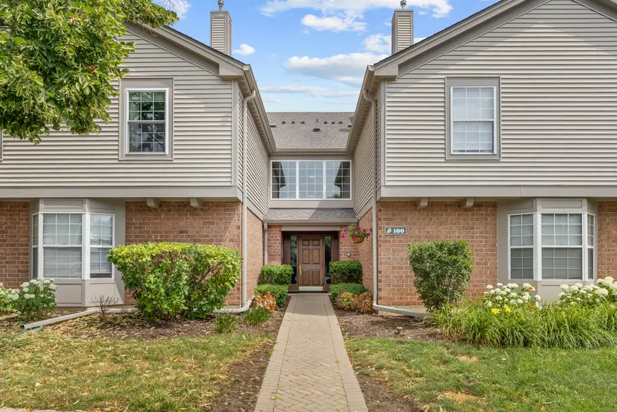 100 White Oak Court #1, Schaumburg, IL 60195 - Image #2