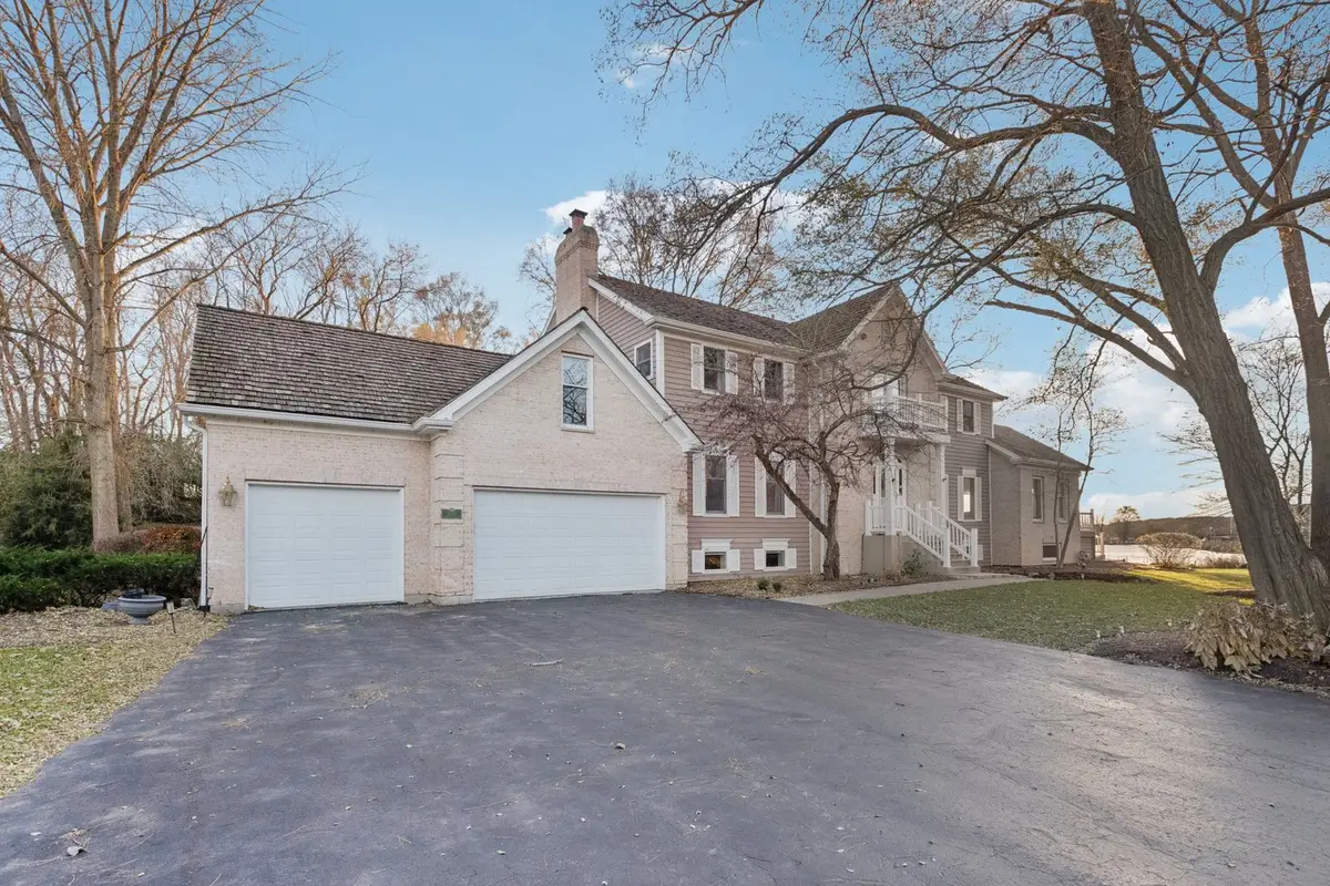 27625 W Kazimour Drive, Lake Barrington, IL 60010 - Image #1