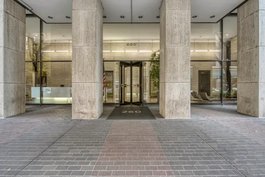260 E Chestnut Street #1111, Chicago, IL 60611 - Image #2