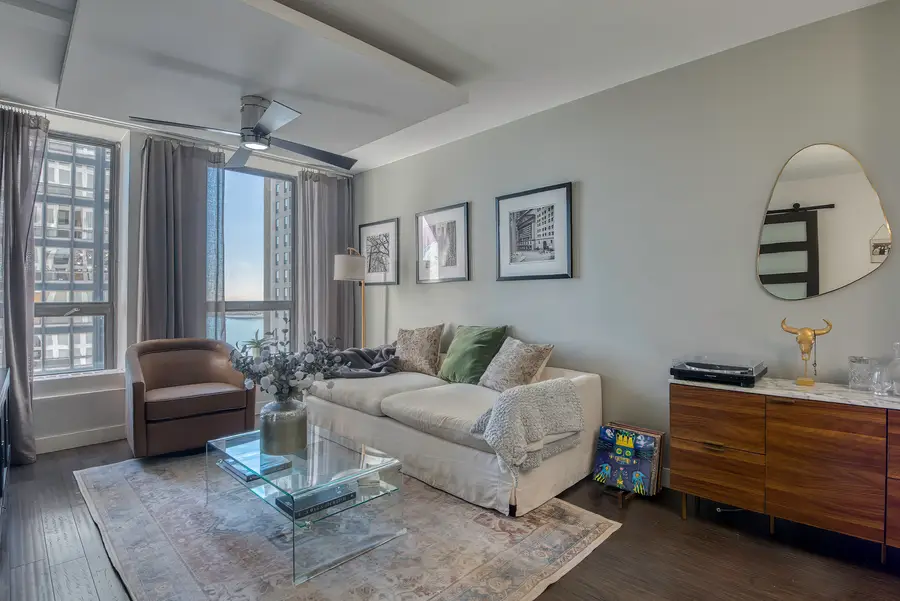 260 E Chestnut Street #1111, Chicago, IL 60611 - Image #3