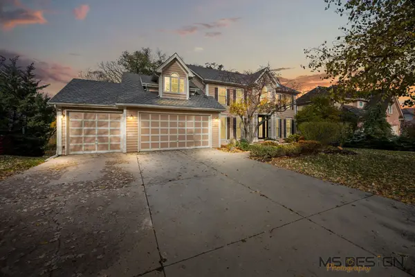 685 Rosewood Drive, West Chicago, IL 60185