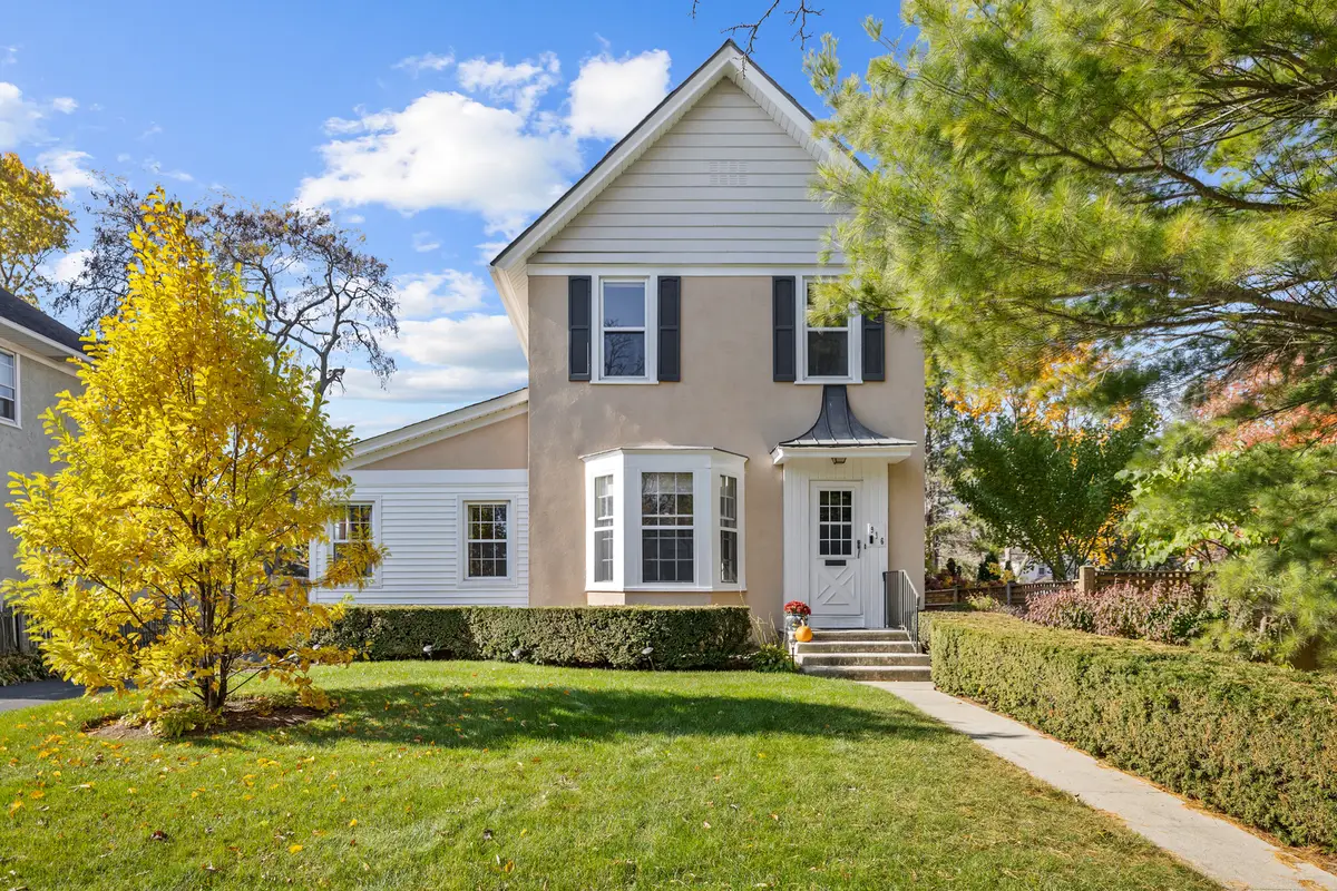 916 Oakwood Avenue, Lake Forest, IL 60045 - Image #1