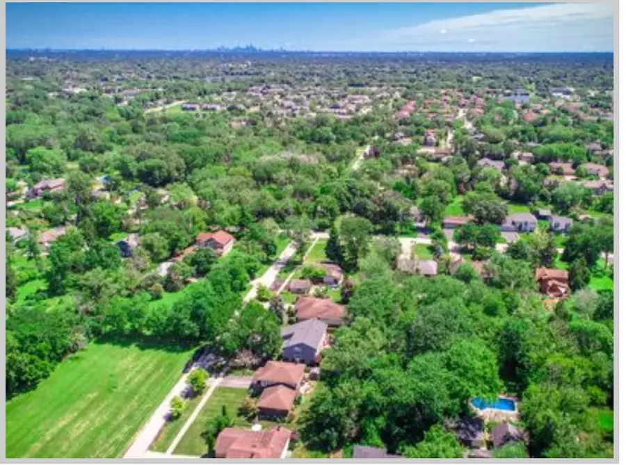 365 61st Street, Willowbrook, IL 60527 - Image #2