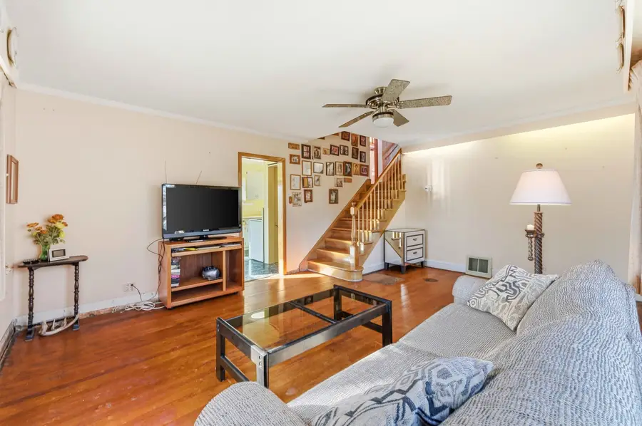 216 Edgebrook Road, Wood Dale, IL 60191 - Image #3