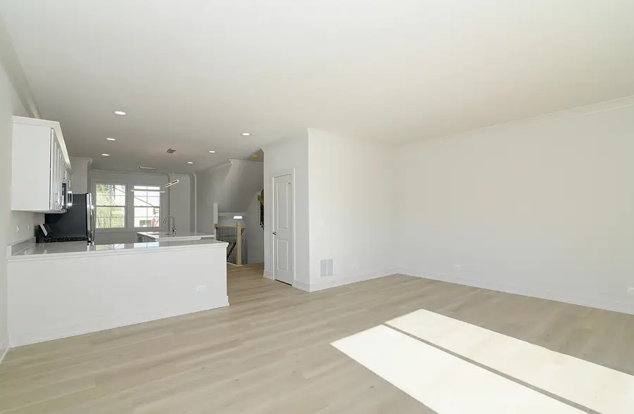 Address Withheld By Seller, Bensenville, IL 60106 - Image #2