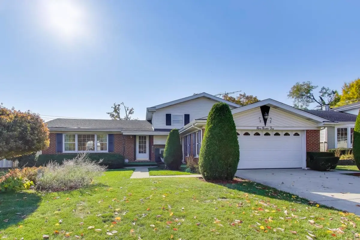 991 Wicke Avenue, Des Plaines, IL 60018 - Image #1